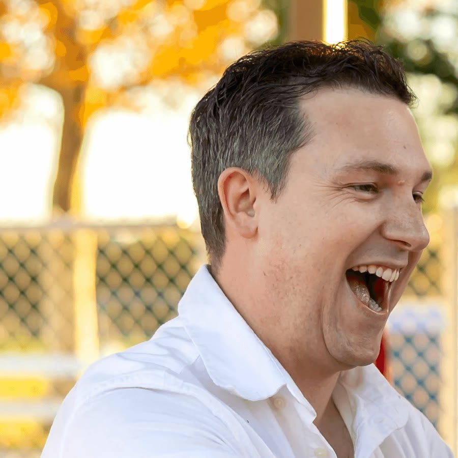 Official portrait of Elliot Emmer