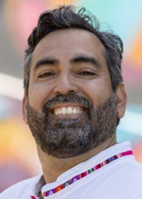 Official portrait of Frank Lara