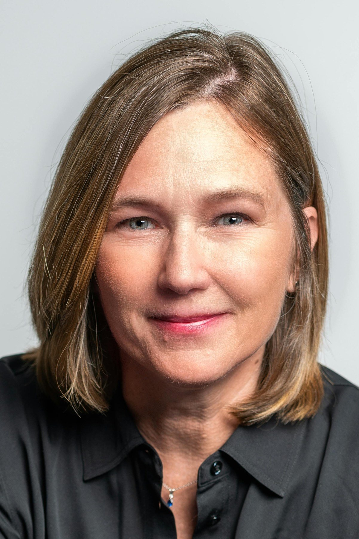 Official portrait of Karen Leigh Matthews
