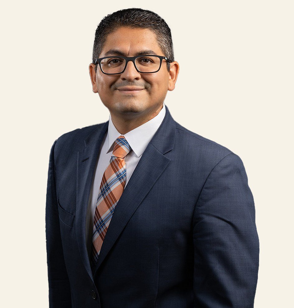 Official portrait of Tomas Oliva