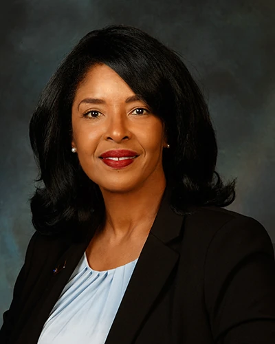 Official portrait of Michelle Harvey