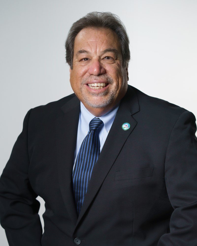 Official portrait of John Peña