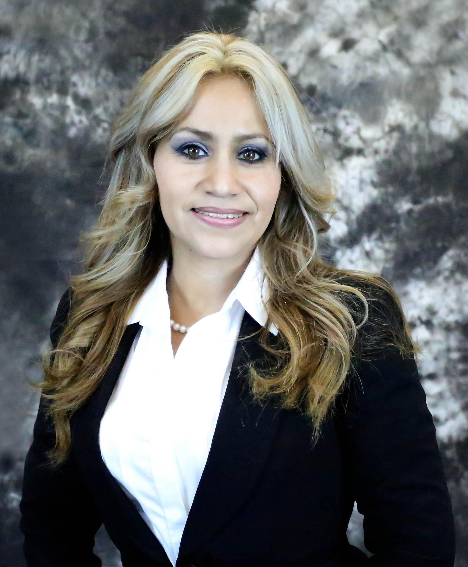 Official portrait of Jasmin Rubio