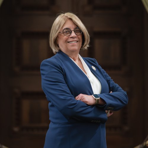 Official portrait of Cecilia M. Aguiar-Curry