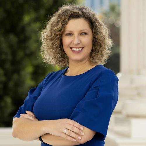 Official portrait of Pilar Schiavo